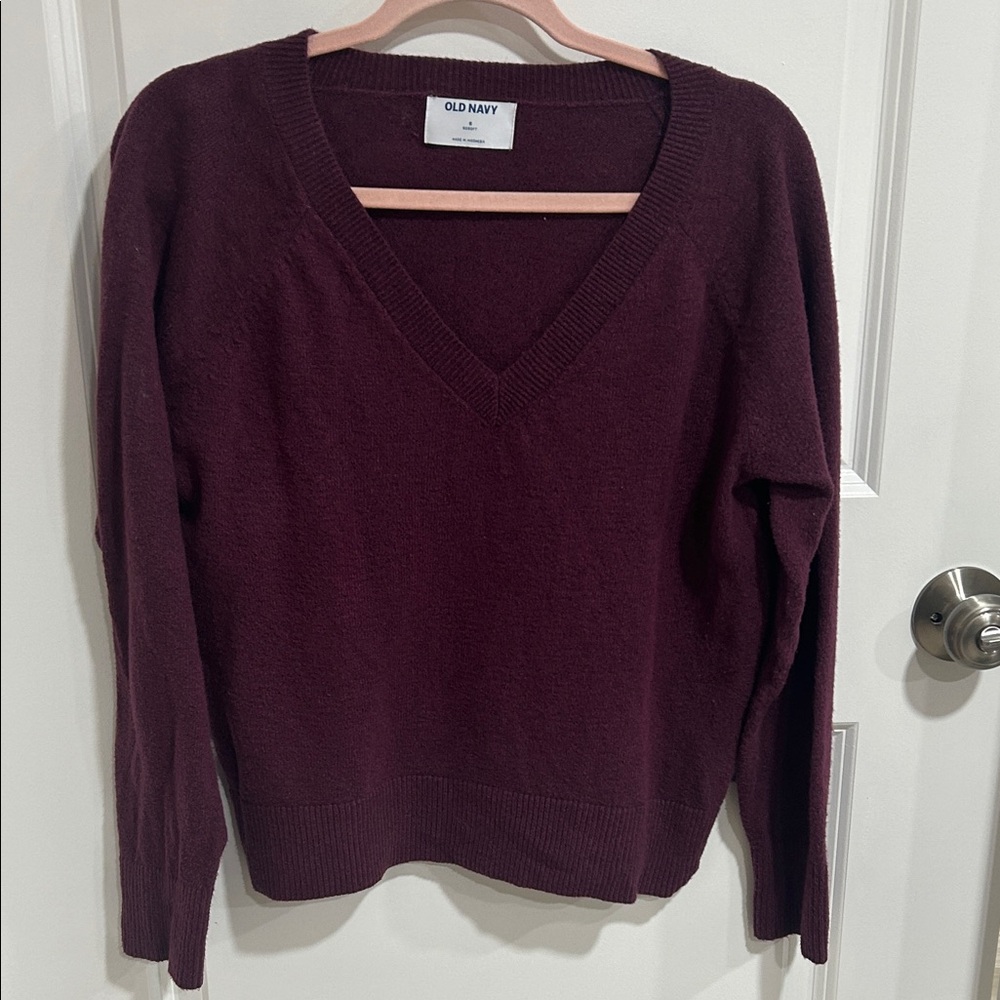 Old Navy Women's Purple V-Neck Sweater